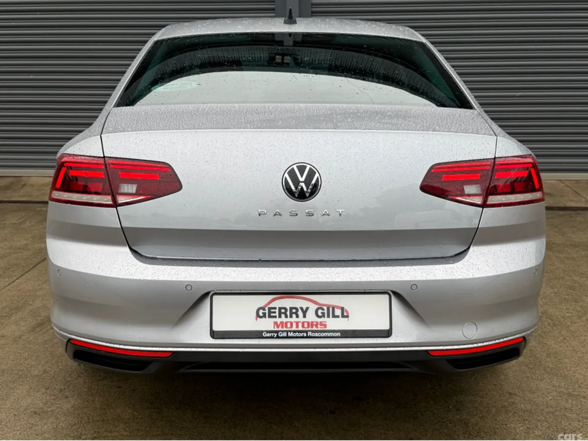 Volkswagen Passat Saloon, Diesel, 2021, Grey