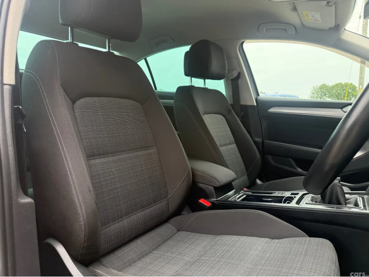 Volkswagen Passat Saloon, Diesel, 2021, Grey