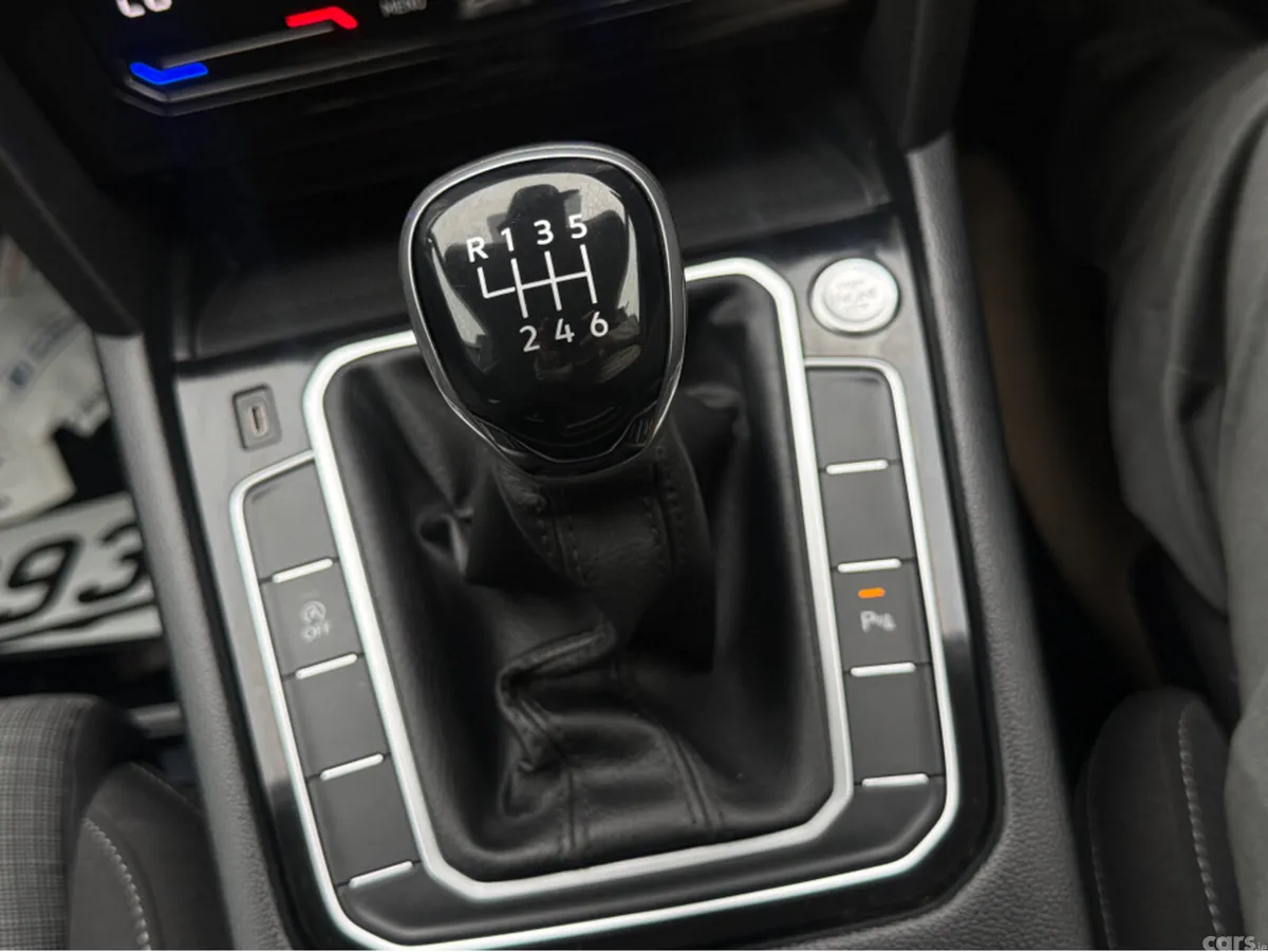 Volkswagen Passat Saloon, Diesel, 2021, Grey