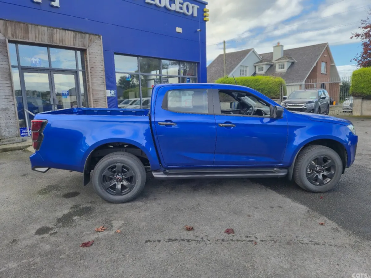 Isuzu D-Max Pick Up, Diesel, 2026, Blue
