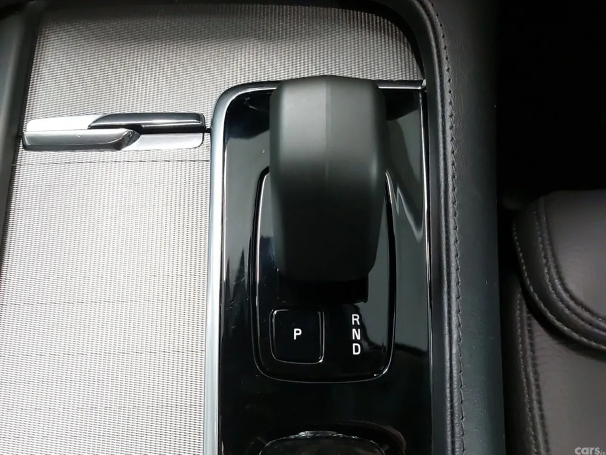 Volvo XC90 SUV, Petrol Plug-in Hybrid, 2024, Blue