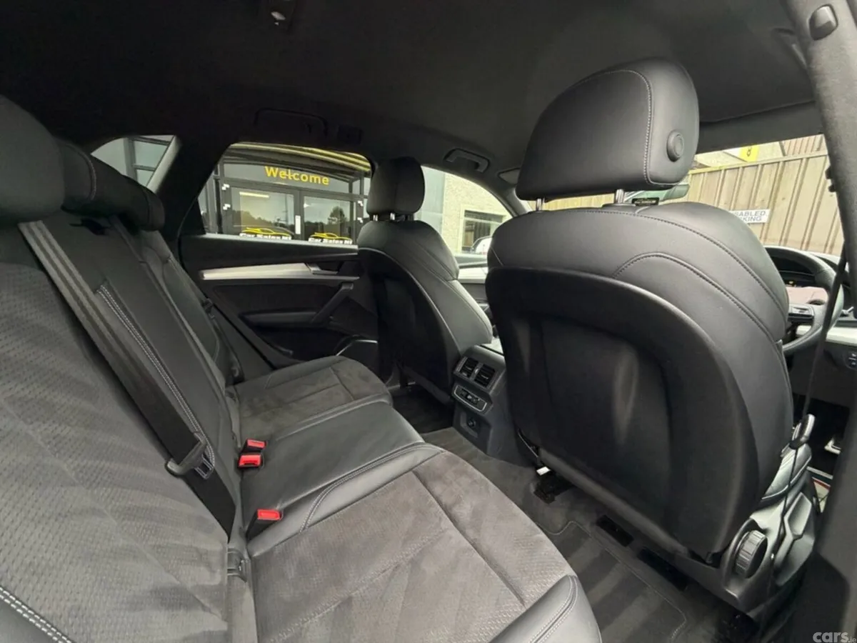 Audi Q5 SUV, Diesel Hybrid, 2023, Green