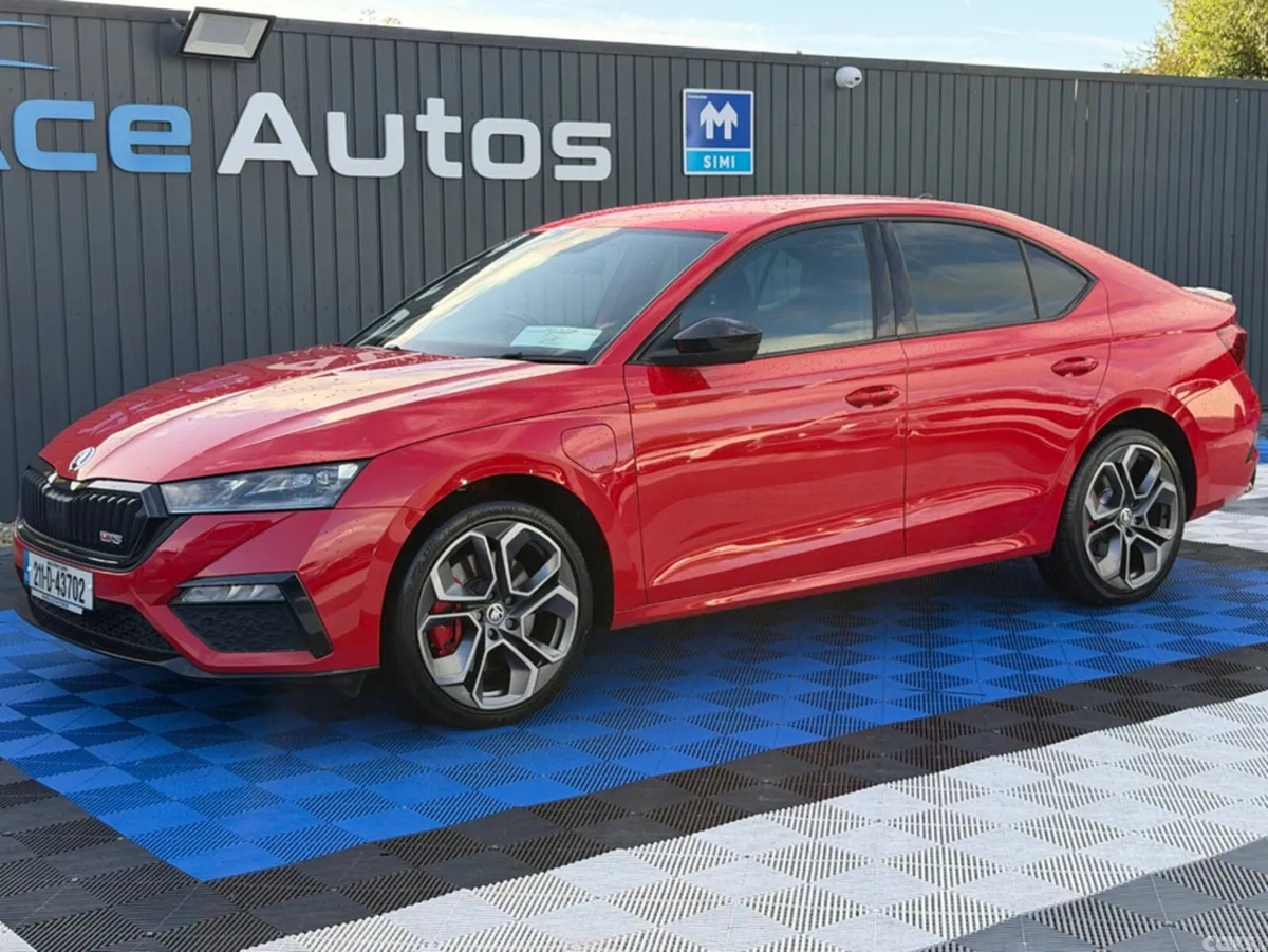 Skoda Octavia Hatchback, Petrol Hybrid, 2021, Red