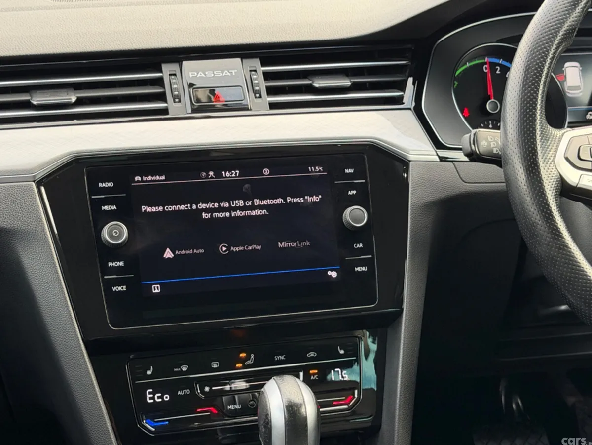 Volkswagen Passat Estate, Petrol Hybrid, 2022, Grey