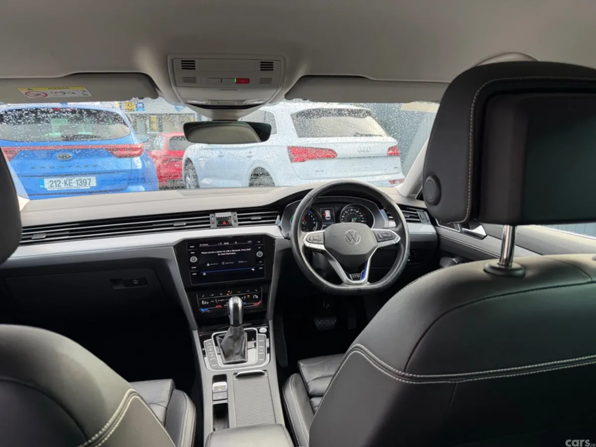 Volkswagen Passat Estate, Petrol Hybrid, 2022, Grey