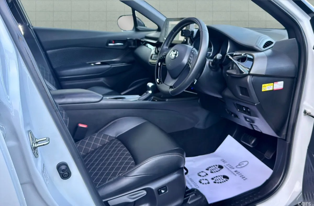 Toyota C-HR Hatchback, Petrol Hybrid, 2023, White