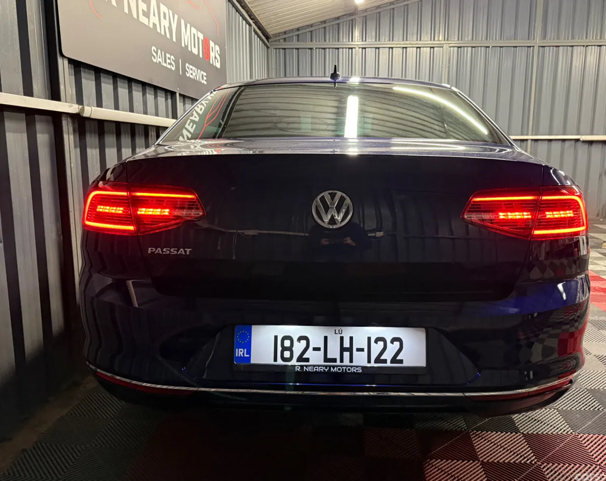 Volkswagen Passat Saloon, Diesel, 2018, Blue