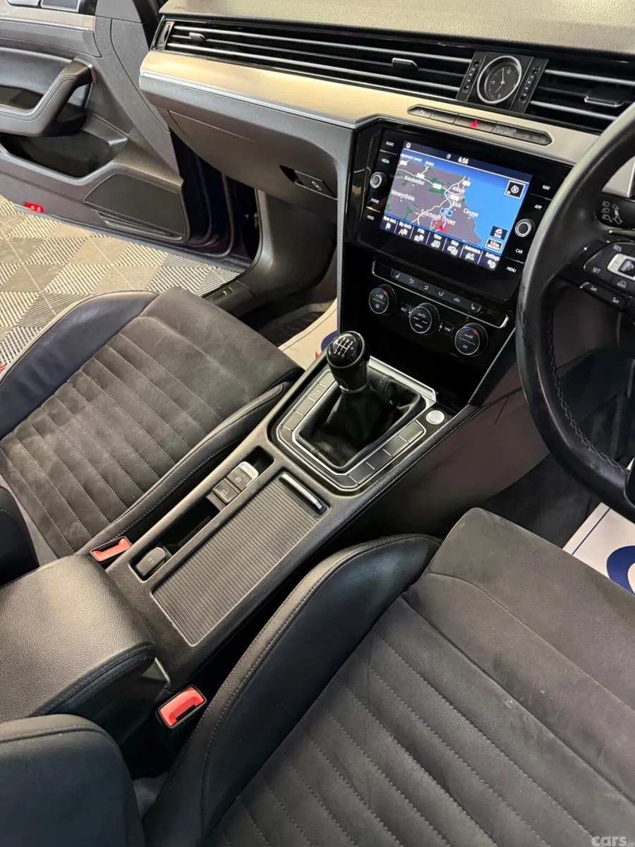 Volkswagen Passat Saloon, Diesel, 2018, Blue