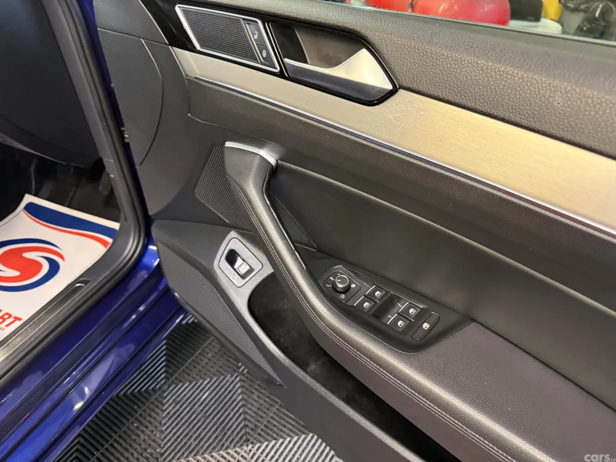 Volkswagen Passat Saloon, Diesel, 2018, Blue