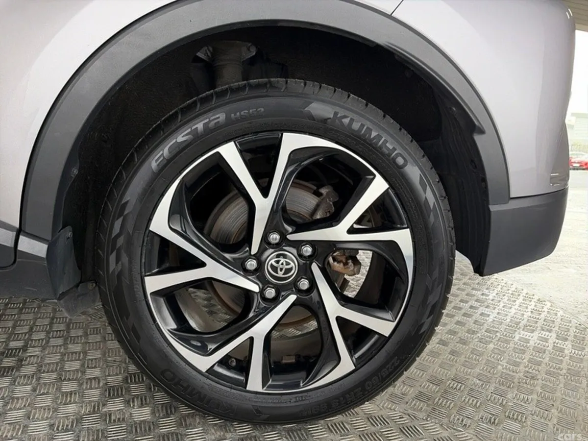 Toyota C-HR SUV, Petrol Hybrid, 2022, Grey