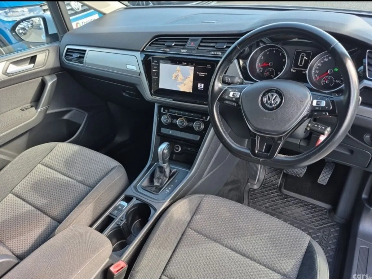 Volkswagen Touran MPV, Petrol, 2018, White