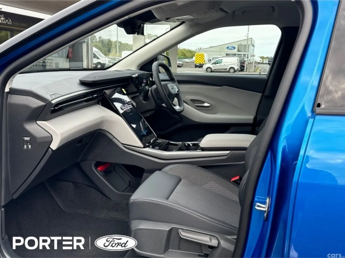 Ford Explorer SUV, Electric, 2025, Blue