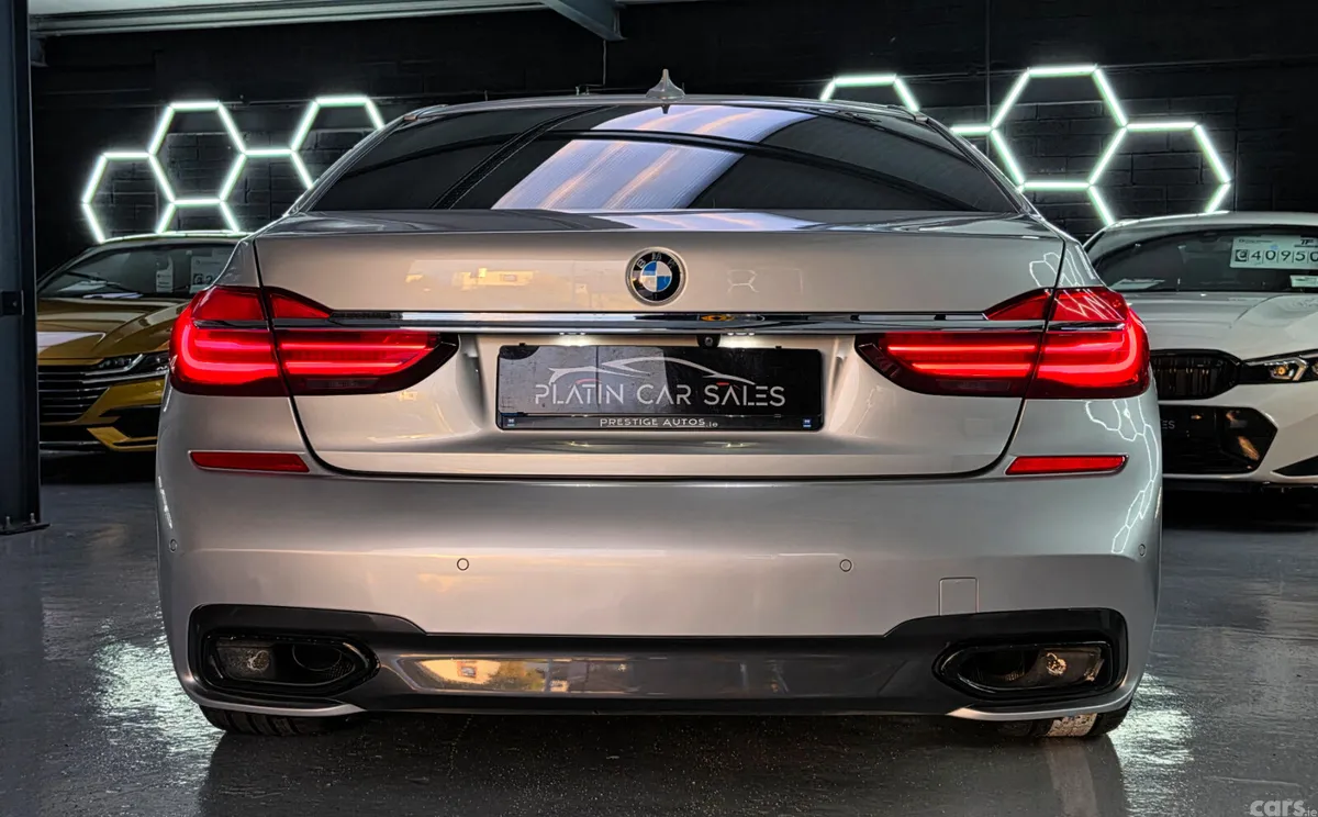 BMW 7-Series Saloon, Diesel, 2019, Silver