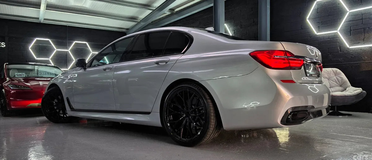 BMW 7-Series Saloon, Diesel, 2019, Silver