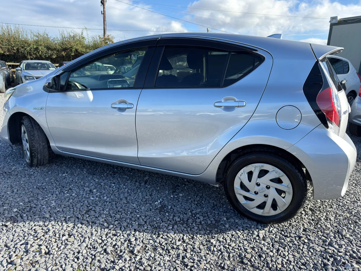 Toyota Aqua Hatchback, Petrol Hybrid, 2017, Silver