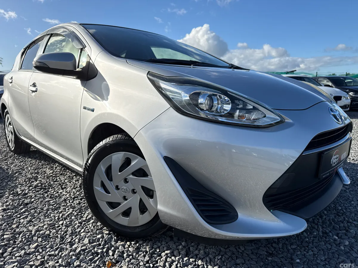 Toyota Aqua Hatchback, Petrol Hybrid, 2017, Silver