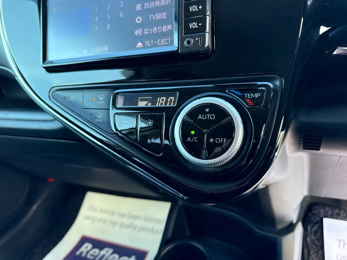 Toyota Aqua Hatchback, Petrol Hybrid, 2017, Silver