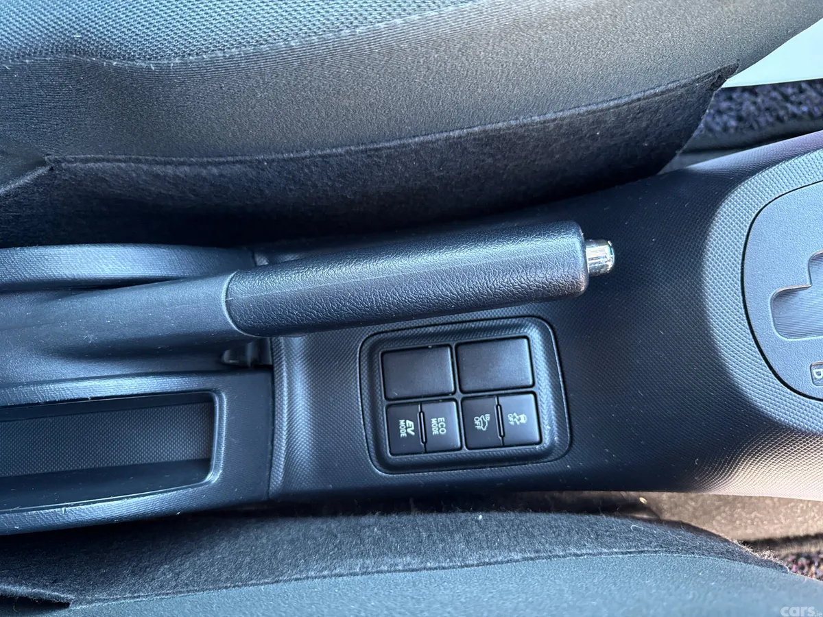 Toyota Aqua Hatchback, Petrol Hybrid, 2017, Silver