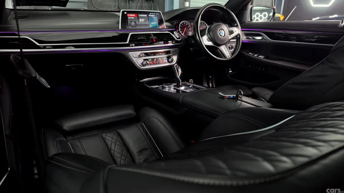 BMW 7-Series Saloon, Diesel, 2019, Silver