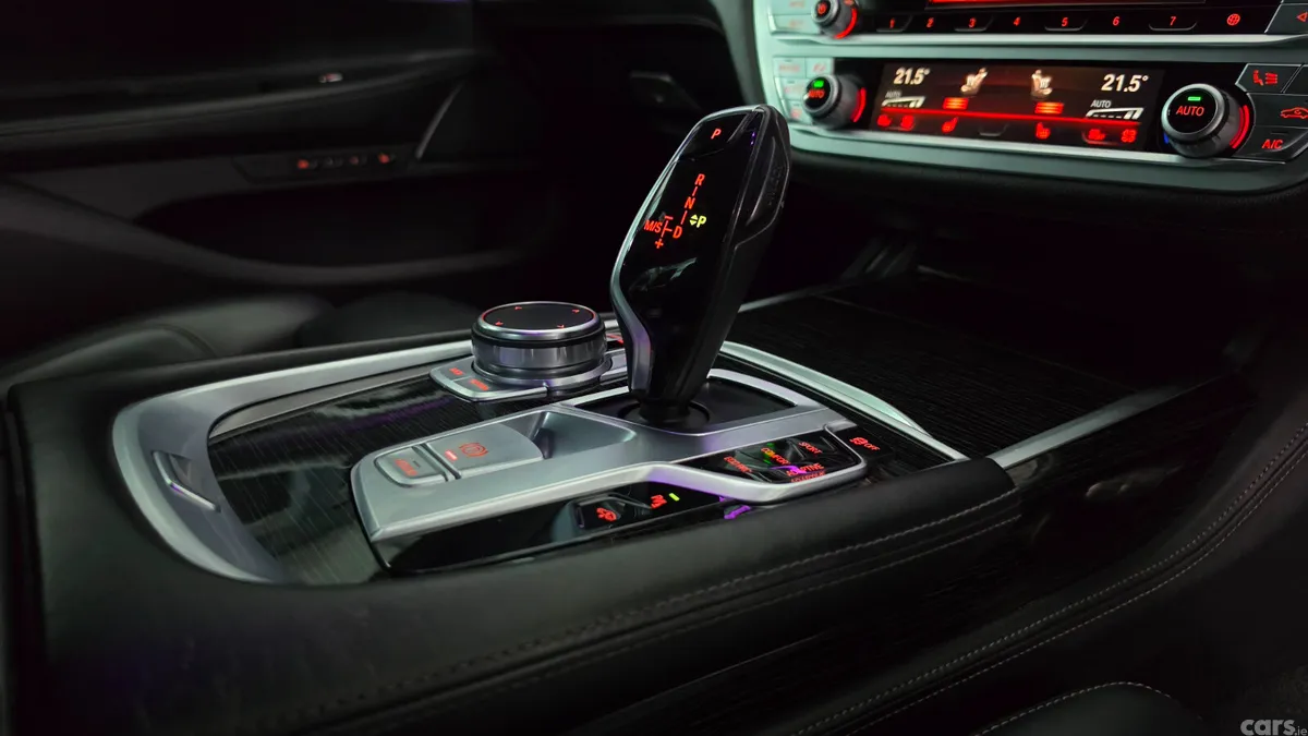 BMW 7-Series Saloon, Diesel, 2019, Silver