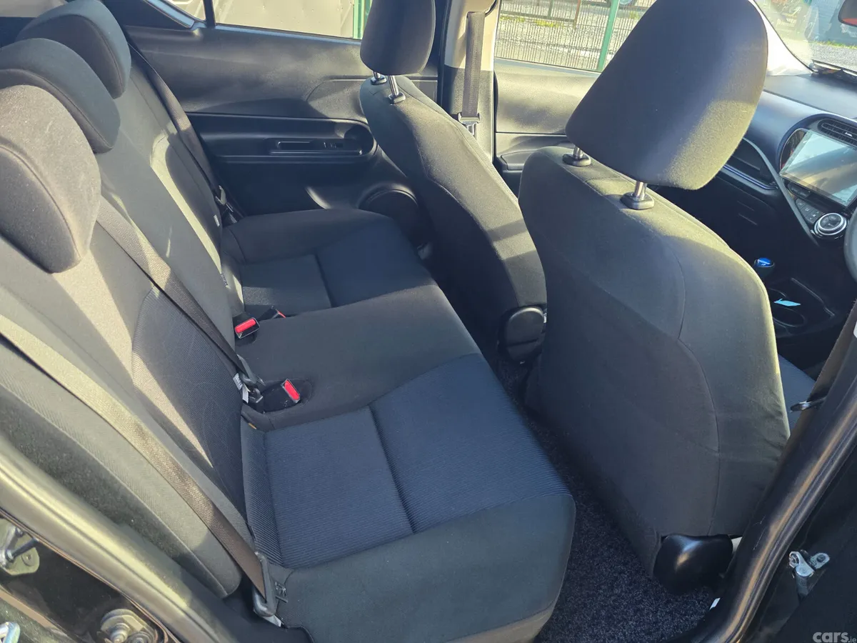 Toyota Aqua Hatchback, Petrol Hybrid, 2015, Black