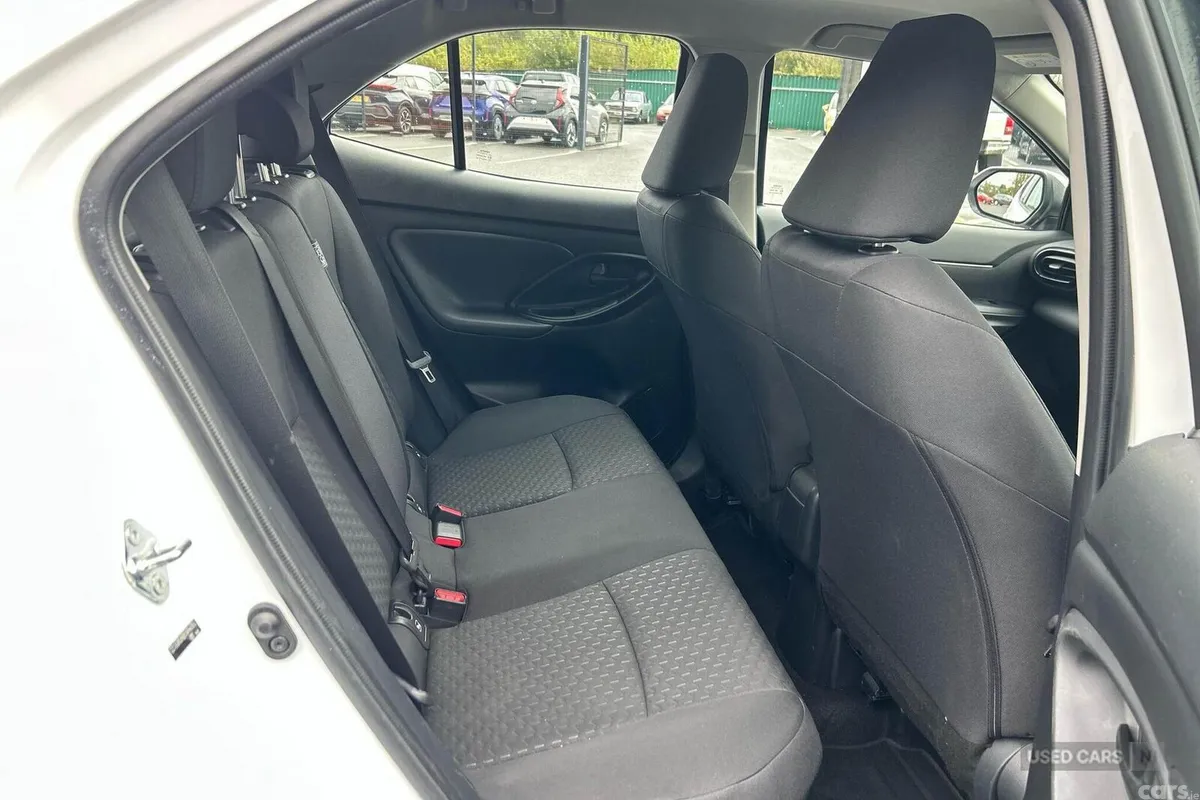 Toyota Yaris Cross SUV, Petrol Hybrid, 2024, White