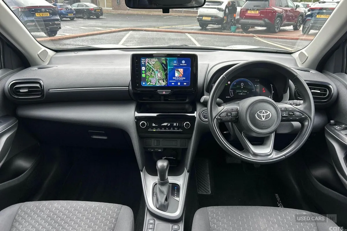 Toyota Yaris Cross SUV, Petrol Hybrid, 2024, White
