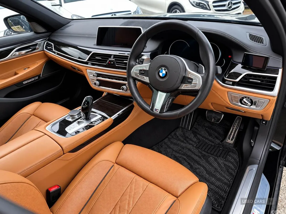 BMW 7-Series , Petrol Hybrid, 2017, Blue