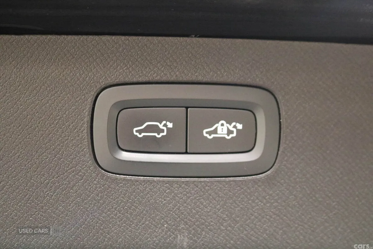 Volvo XC90 SUV, Diesel Hybrid, 2021, Black
