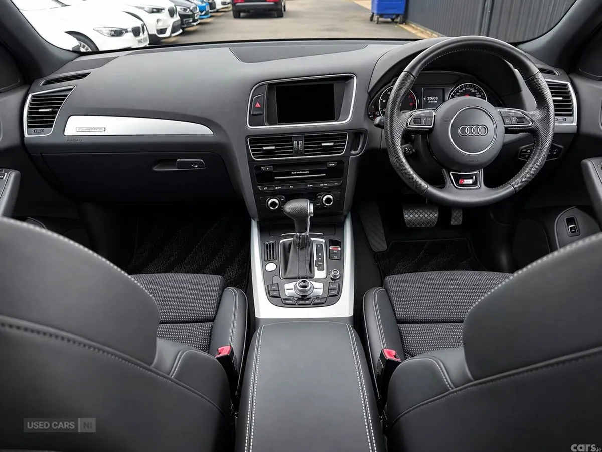 Audi Q5 , Petrol, 2013, 