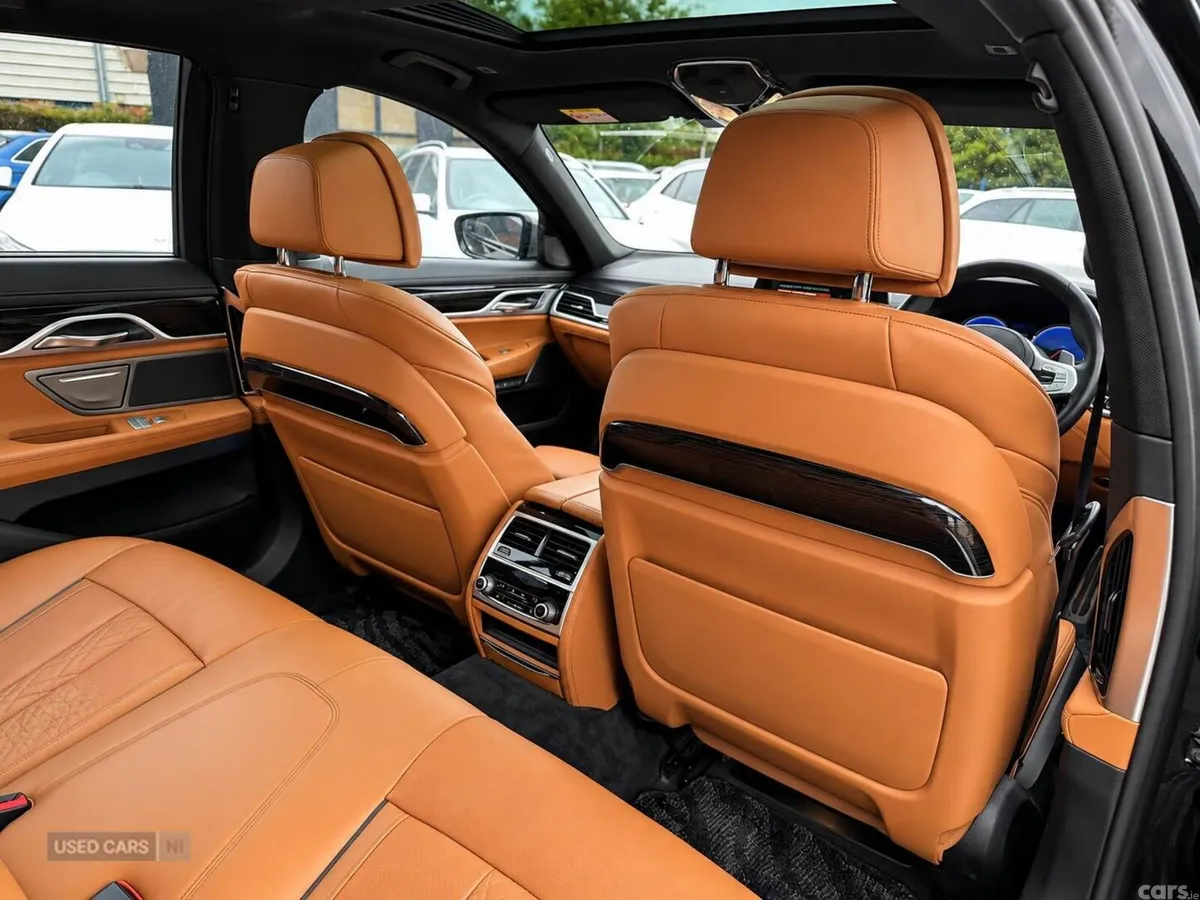 BMW 7-Series , Petrol Hybrid, 2017, Blue