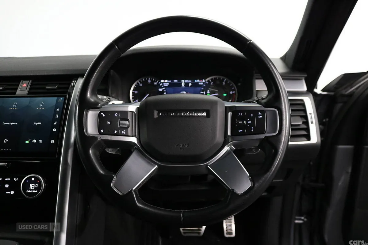 Land Rover Discovery SUV, Diesel, 2023, Grey