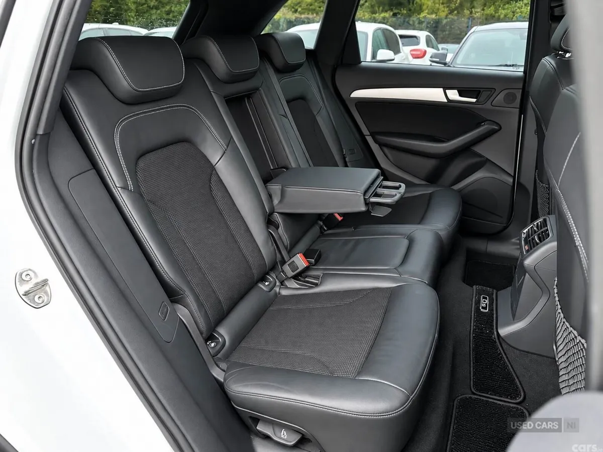 Audi Q5 , Petrol, 2013, 