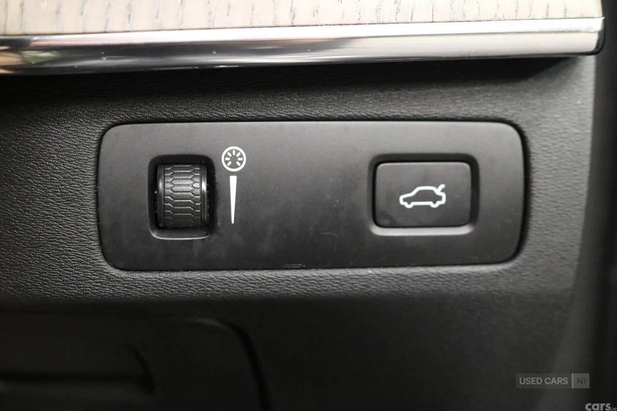 Volvo XC90 SUV, Diesel Hybrid, 2021, Black