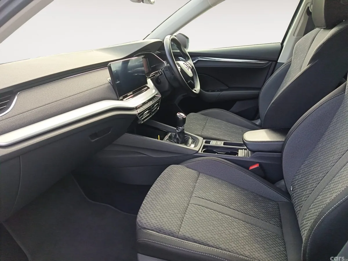 Skoda Octavia Saloon, Diesel, 2021, Grey