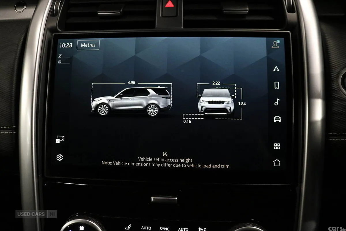 Land Rover Discovery SUV, Diesel, 2023, Grey