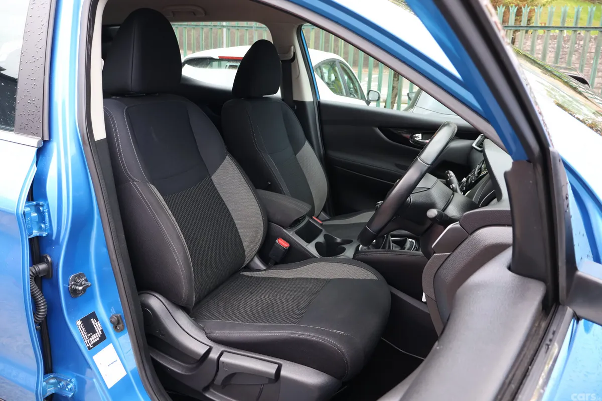 Nissan Qashqai SUV, Diesel, 2017, Blue