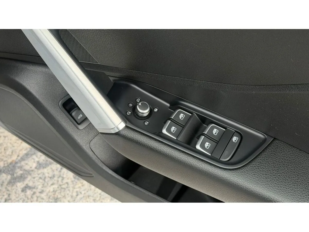 Audi Q2 SUV, Petrol, 2019, White