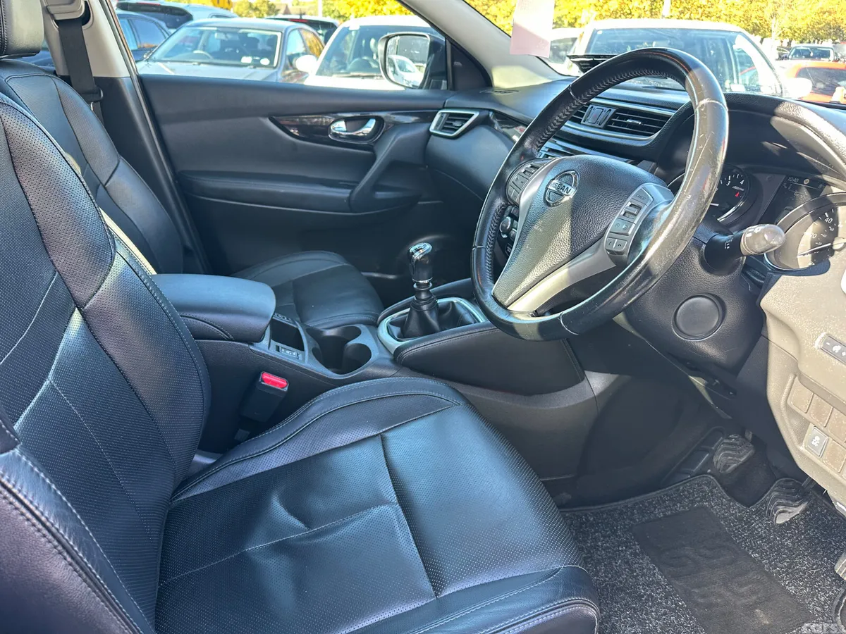 Nissan Qashqai SUV, Petrol, 2017, Blue