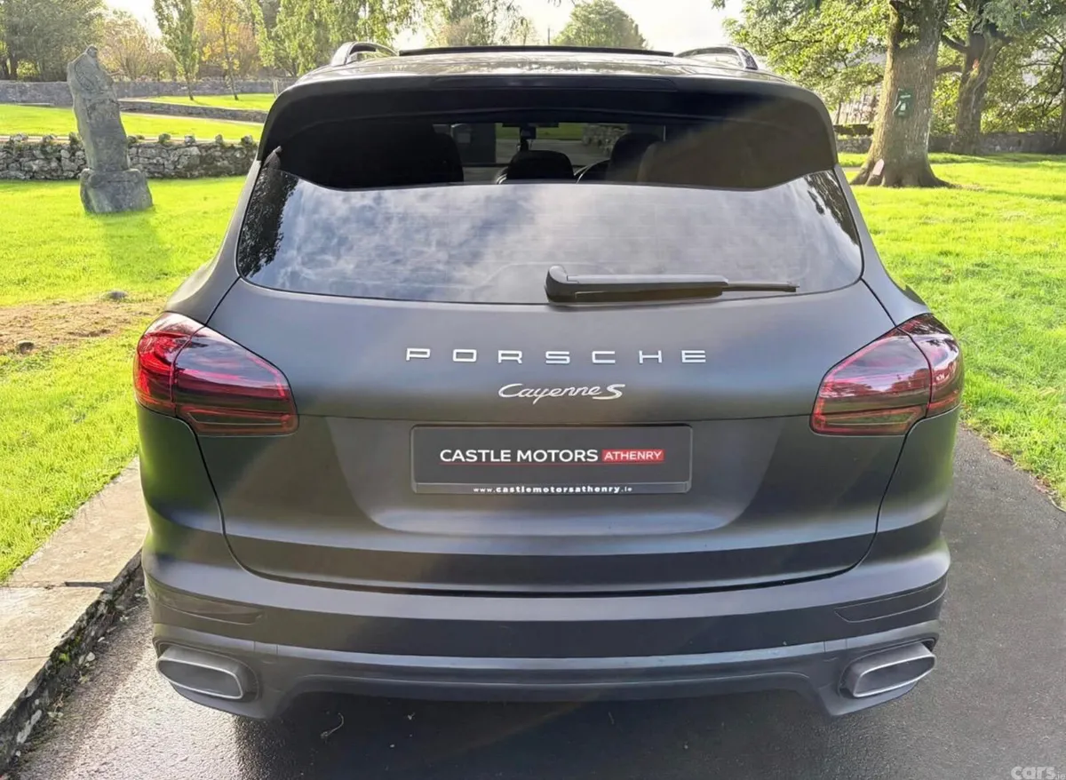 Porsche Cayenne SUV, Diesel, 2015, Grey