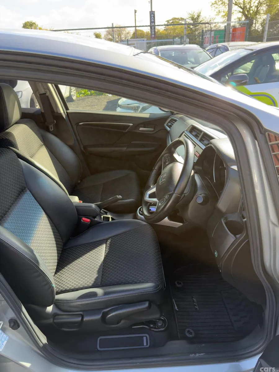 Honda Fit Hatchback, Petrol Hybrid, 2017, Silver