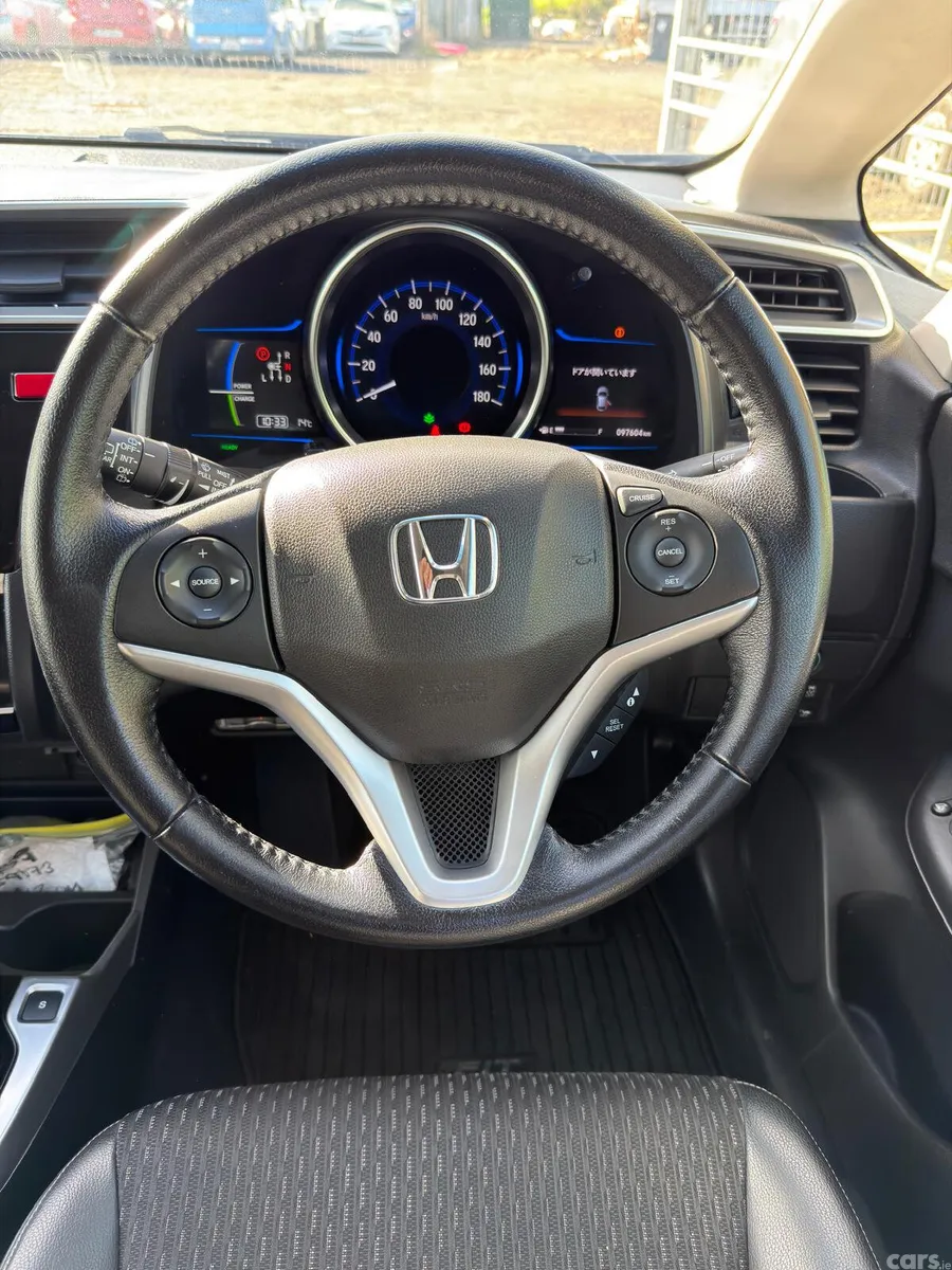 Honda Fit Hatchback, Petrol Hybrid, 2017, Silver