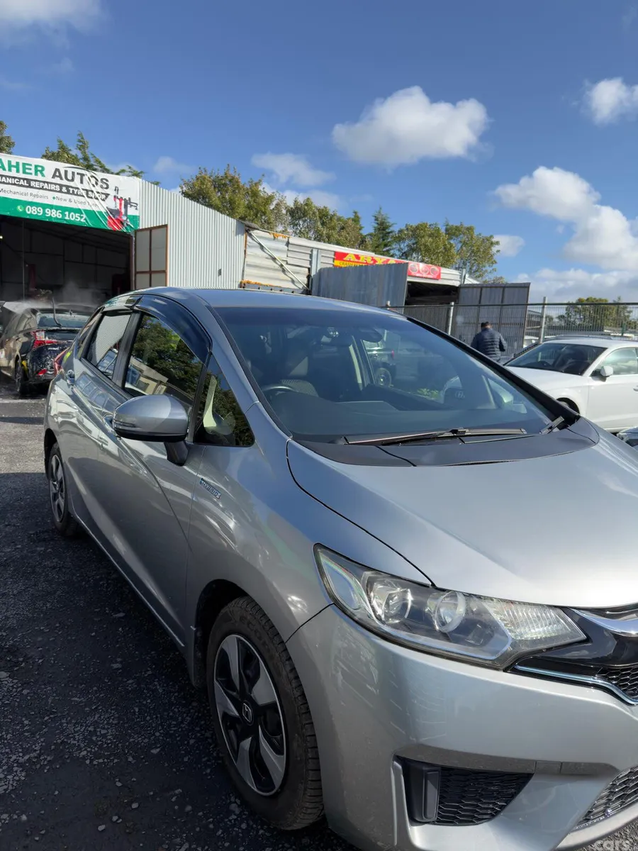 Honda Fit Hatchback, Petrol Hybrid, 2017, Silver