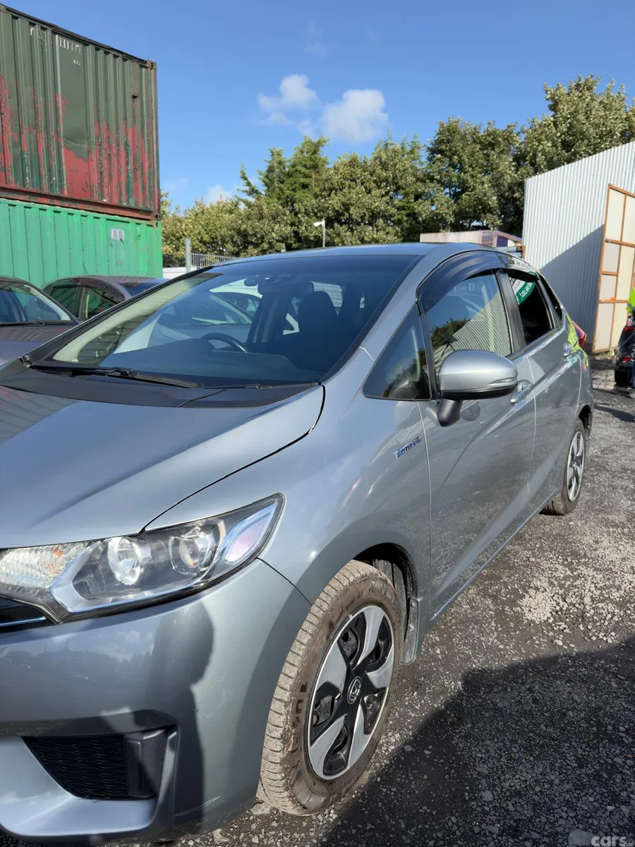 Honda Fit Hatchback, Petrol Hybrid, 2017, Silver