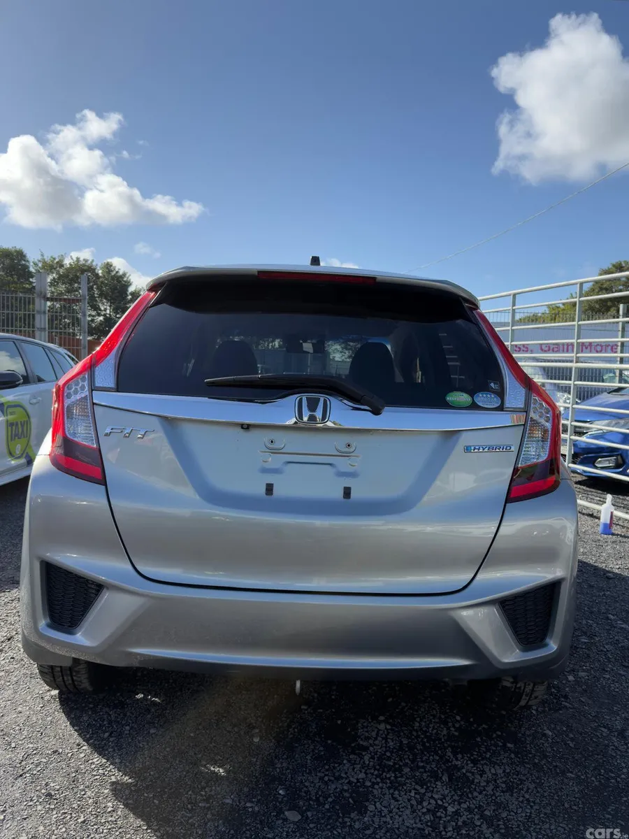 Honda Fit Hatchback, Petrol Hybrid, 2017, Silver