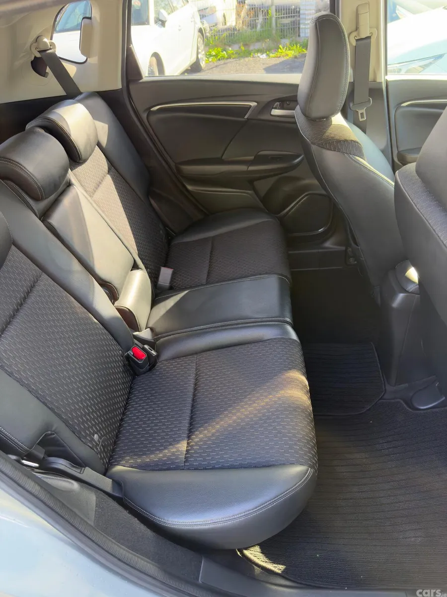 Honda Fit Hatchback, Petrol Hybrid, 2017, Silver