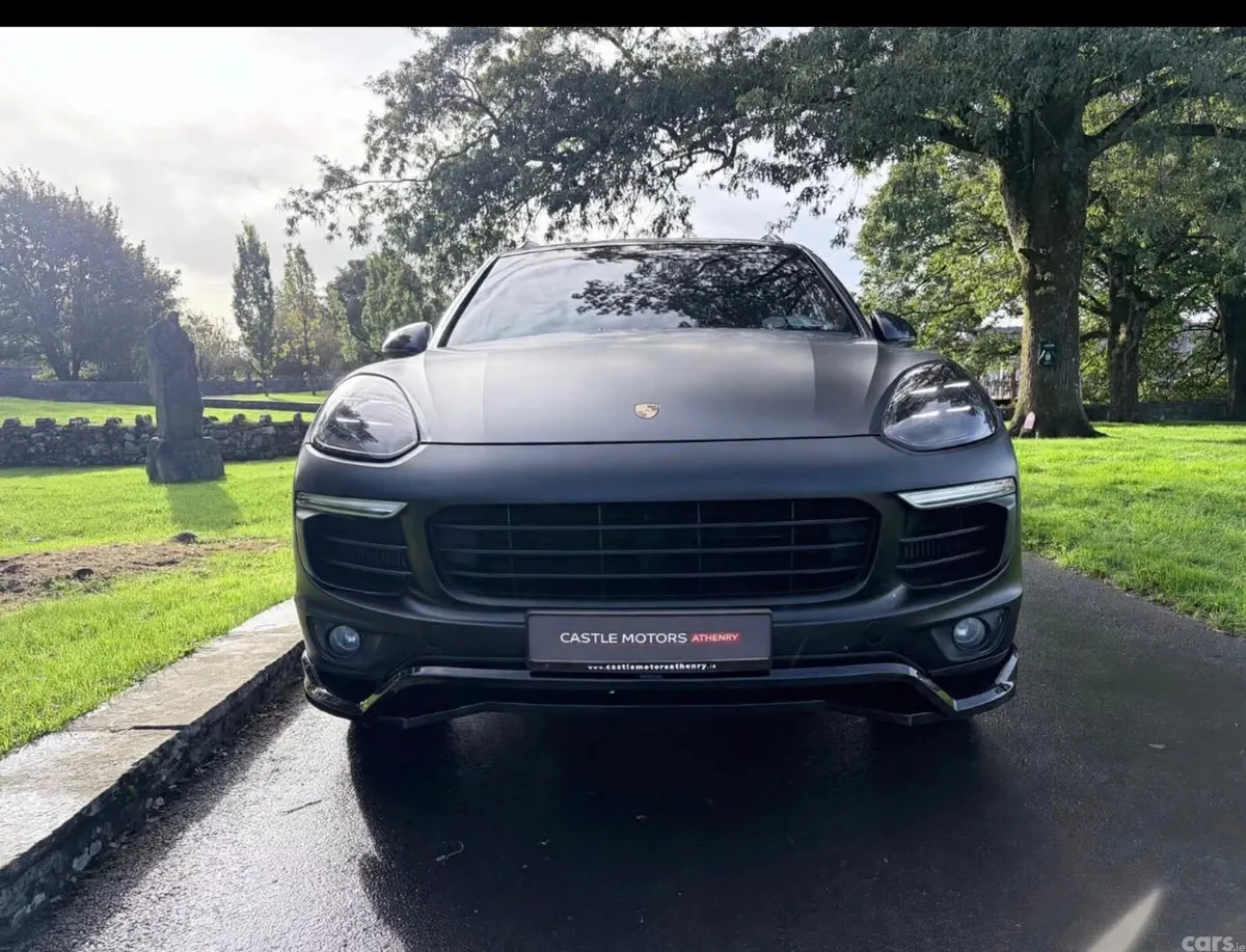 Porsche Cayenne SUV, Diesel, 2015, Grey