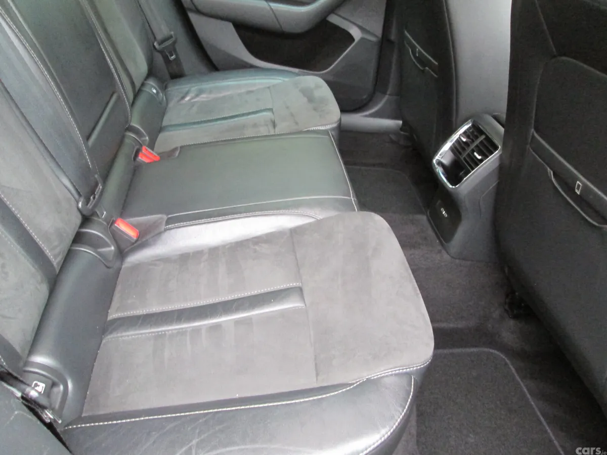 Skoda Octavia Hatchback, Diesel, 2021, Grey