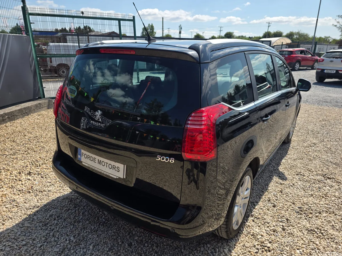Peugeot 5008 MPV, Diesel, 2015, Black