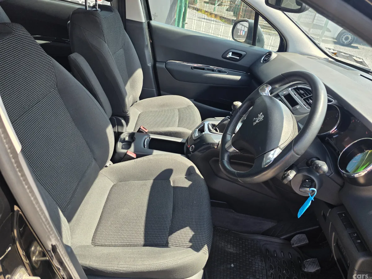 Peugeot 5008 MPV, Diesel, 2015, Black